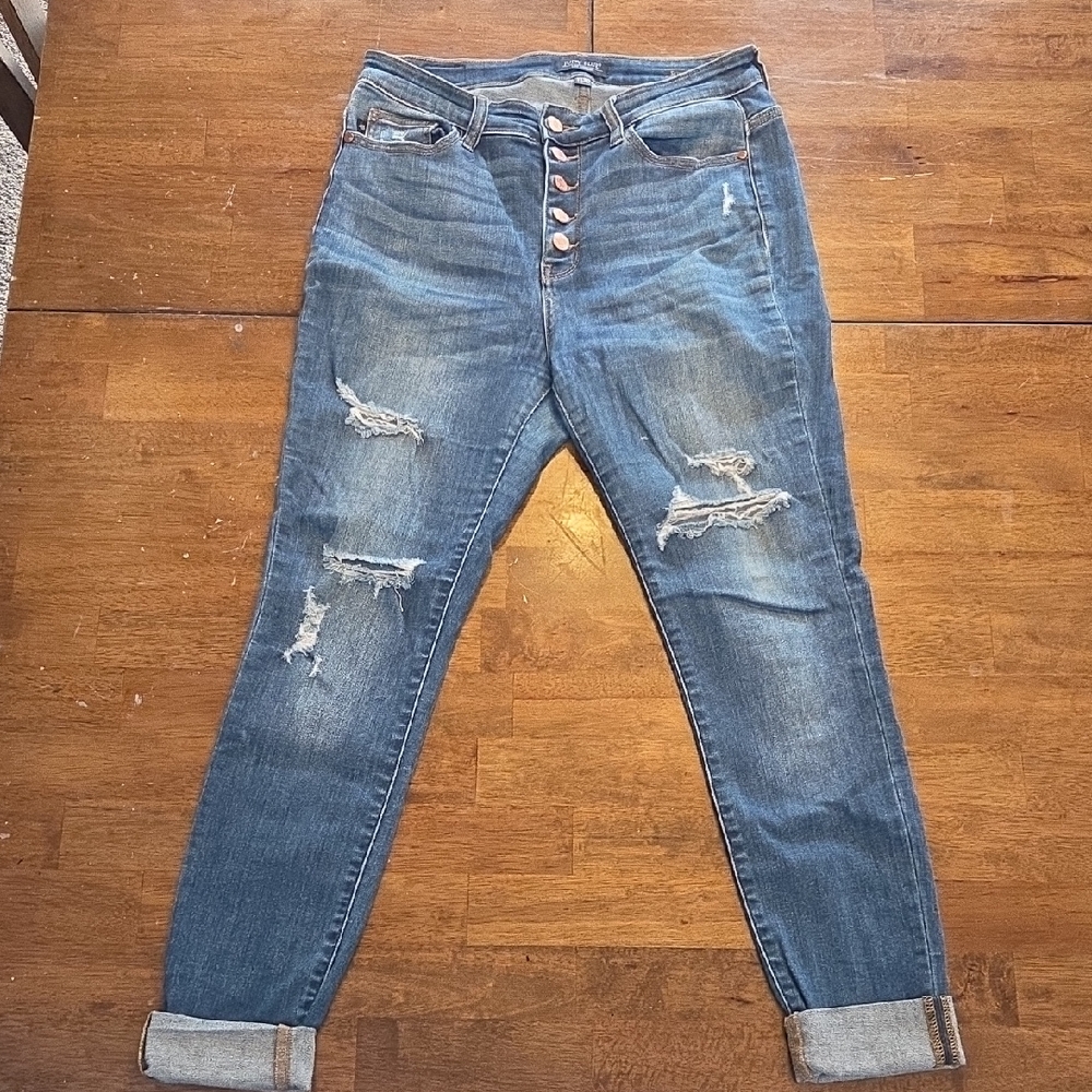 Judy Blue Button-Fly Distressed Skinny Jeans
